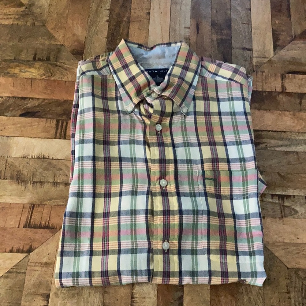 Tommy Hilfiger short sleeve. S